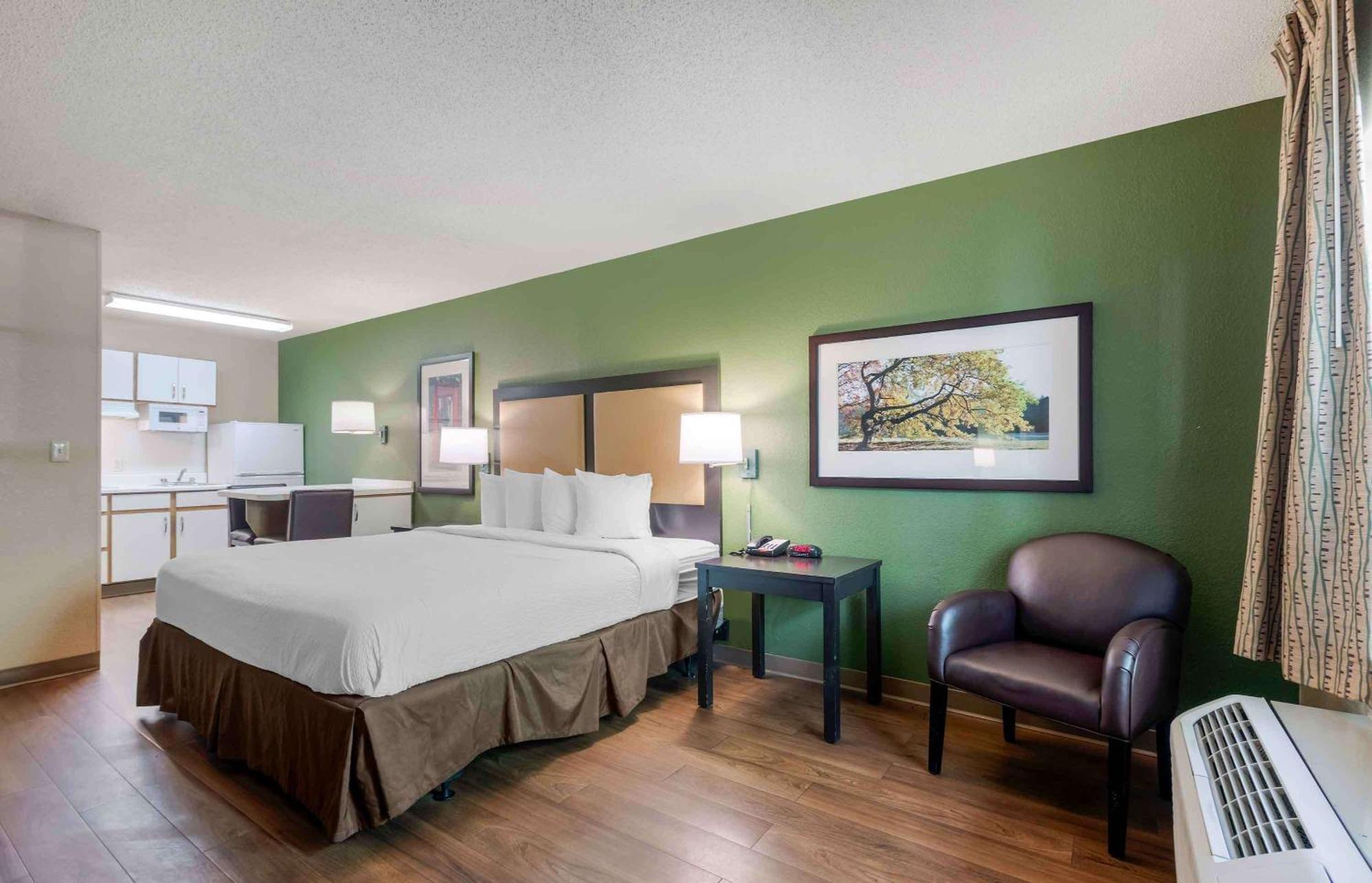 סנדי ספרינגס Extended Stay America Select Suites - Atlanta - Perimeter - Hammond Drive מראה חיצוני תמונה