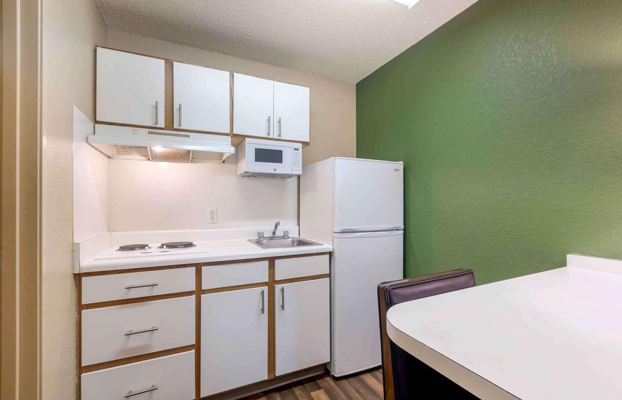 סנדי ספרינגס Extended Stay America Select Suites - Atlanta - Perimeter - Hammond Drive מראה חיצוני תמונה