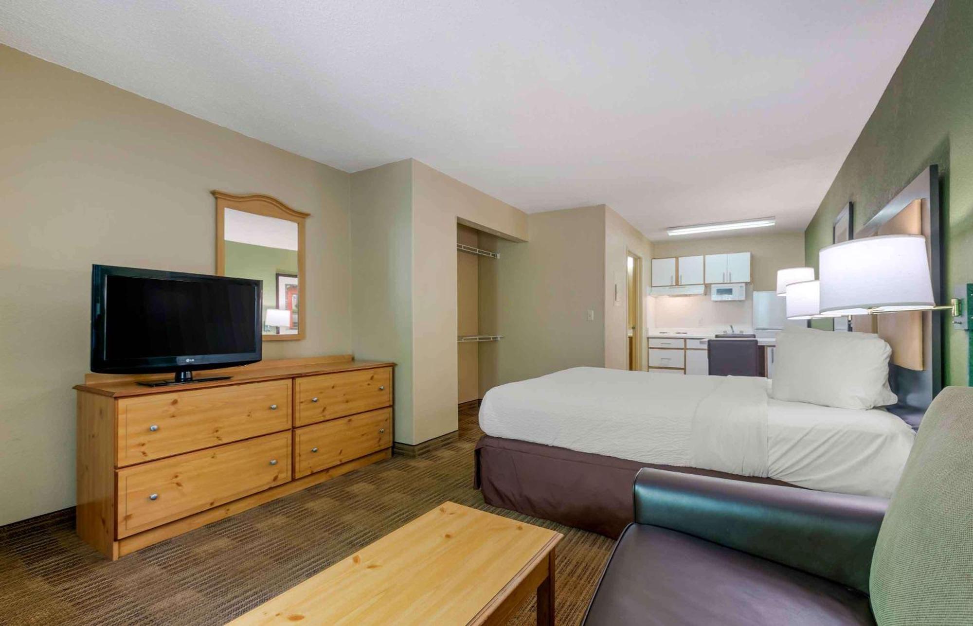 סנדי ספרינגס Extended Stay America Select Suites - Atlanta - Perimeter - Hammond Drive מראה חיצוני תמונה