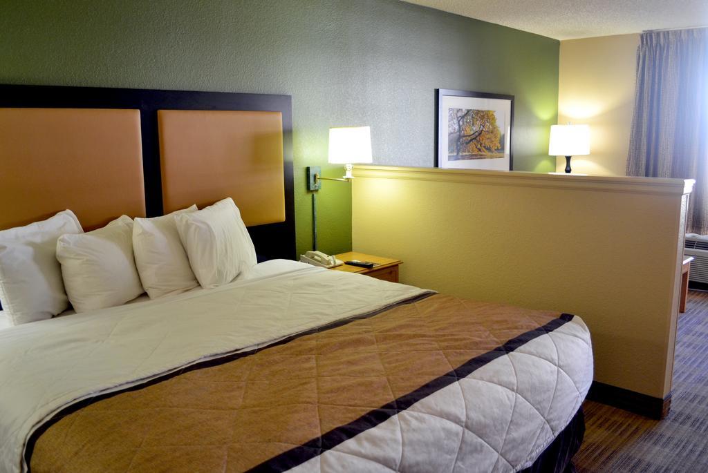 סנדי ספרינגס Extended Stay America Select Suites - Atlanta - Perimeter - Hammond Drive מראה חיצוני תמונה